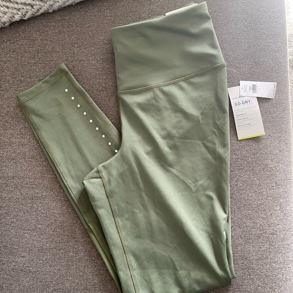 Old Navy Green Go-Dry Leggings Size Large